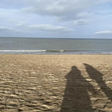 Beachfront Bliss In Style Apartment *