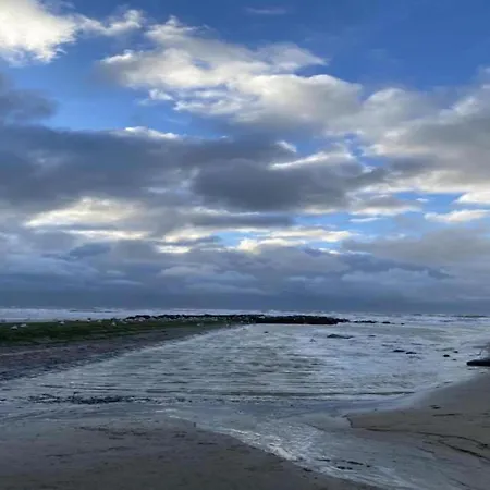 Beachfront Bliss In Style Apartament *